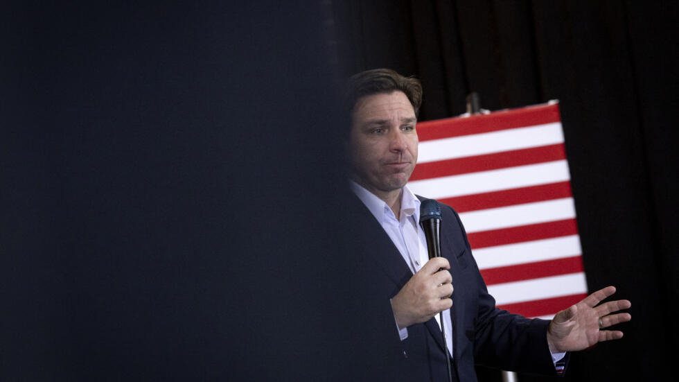 États-Unis : Ron DeSantis se retire de la course à l'investiture républicaine et soutient Trump