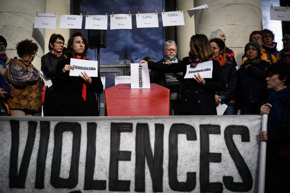 Violences faites aux femmes : en France, des manifestations pour réclamer plus de moyens Violences faites aux femmes : en France, des manifestations pour réclamer plus de moyens