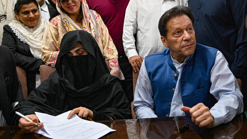 Pakistan : l'ex-Premier ministre Imran Khan à nouveau condamné, cette fois à 14 ans de prison Pakistan : l'ex-Premier ministre Imran Khan à nouveau condamné, cette fois à 14 ans de prison
