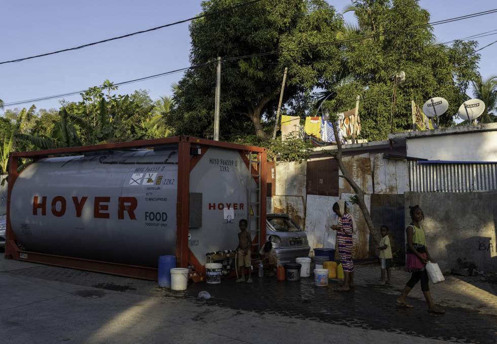 En visite à Mayotte, Élisabeth Borne promet plus de moyens pour contrer l'insécurité En visite à Mayotte, Élisabeth Borne promet plus de moyens pour contrer l'insécurité