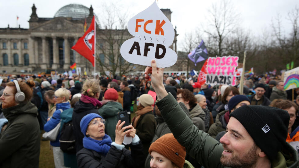 En Allemagne, de nouvelles manifestations d'ampleur contre l'extrême droite En Allemagne, de nouvelles manifestations d'ampleur contre l'extrême droite