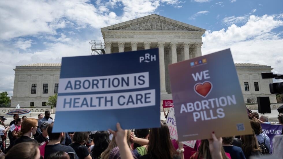 États-Unis : la Cour suprême va décider du sort de la pilule abortive