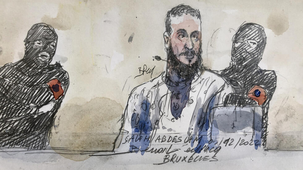Attentats du 13-Novembre : Salah Abdeslam incarcéré "dans une prison de la région parisienne" Attentats du 13-Novembre : Salah Abdeslam incarcéré "dans une prison de la région parisienne"
