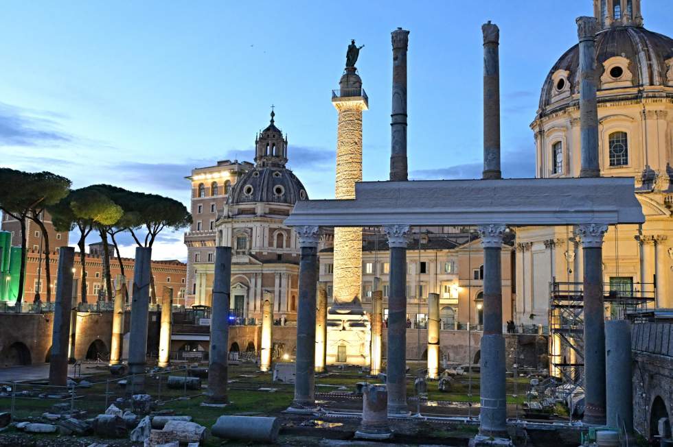 À Rome, la renaissance de l'imposante colonnade de la basilique de Trajan