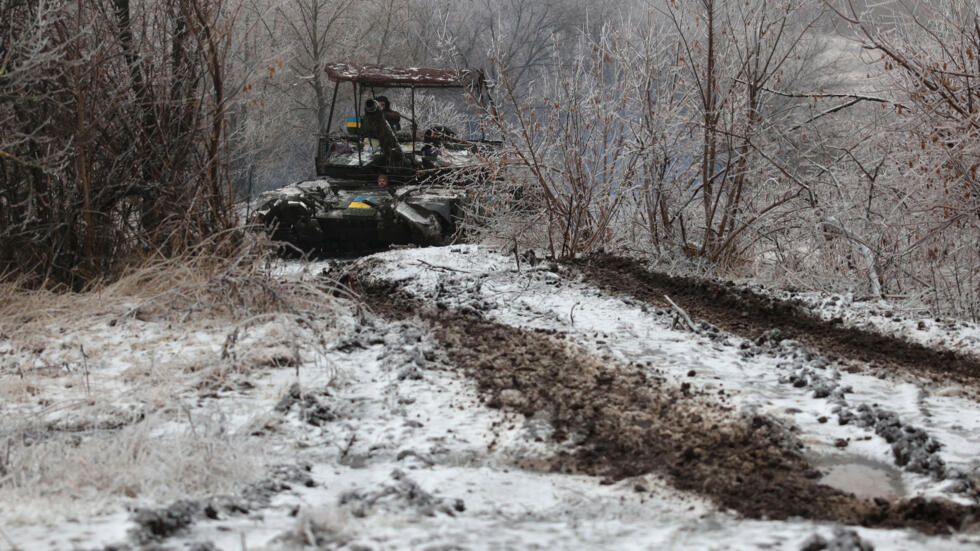 Aide à l'Ukraine : malgré des blocages "politiciens", "les Occidentaux restent mobilisés"