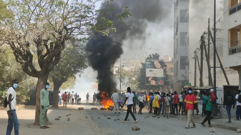 Sénégal : échauffourées et slogans anti Macky Sall à Dakar Sénégal : échauffourées et slogans anti Macky Sall à Dakar
