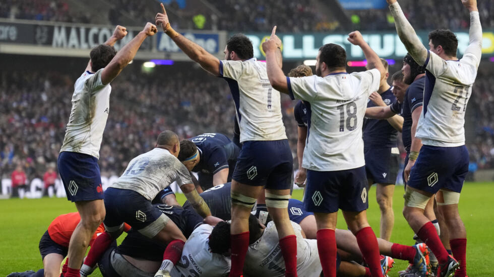 Tournoi des Six Nations : les Bleus se reprennent avec une victoire contre l'Écosse