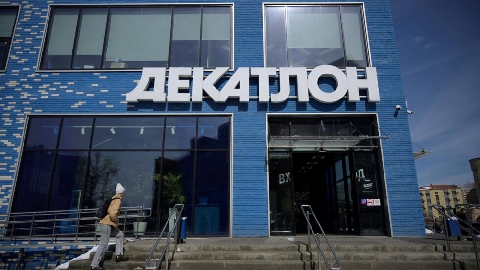 Decathlon aurait continué à approvisionner la Russie via une société-écran, révèle Disclose