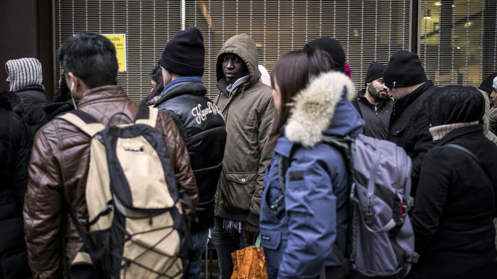 La théorie de l’appel d’air, un "mythe" au cœur de la loi immigration