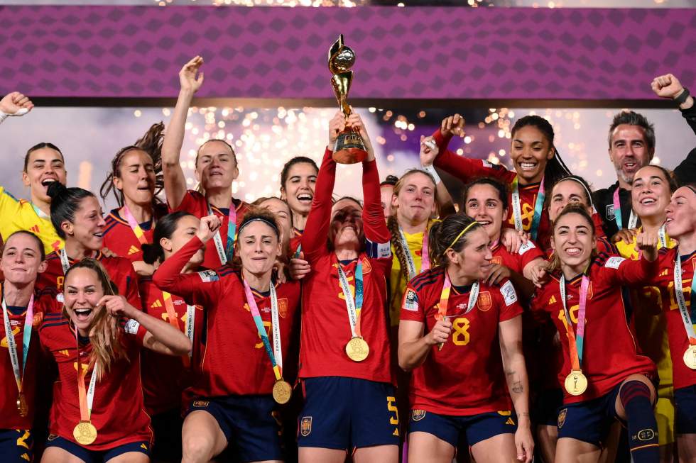 Des records, l'adieu au "roi" Pelé et les Espagnoles reines du monde… Une année de sport Des records, l'adieu au "roi" Pelé et les Espagnoles reines du monde… Une année de sport