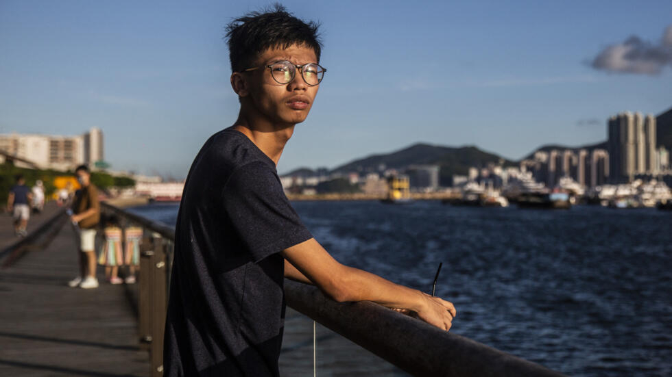 Hong Kong : Tony Chung, jeune figure du mouvement prodémocratie, fuit au Royaume-Uni