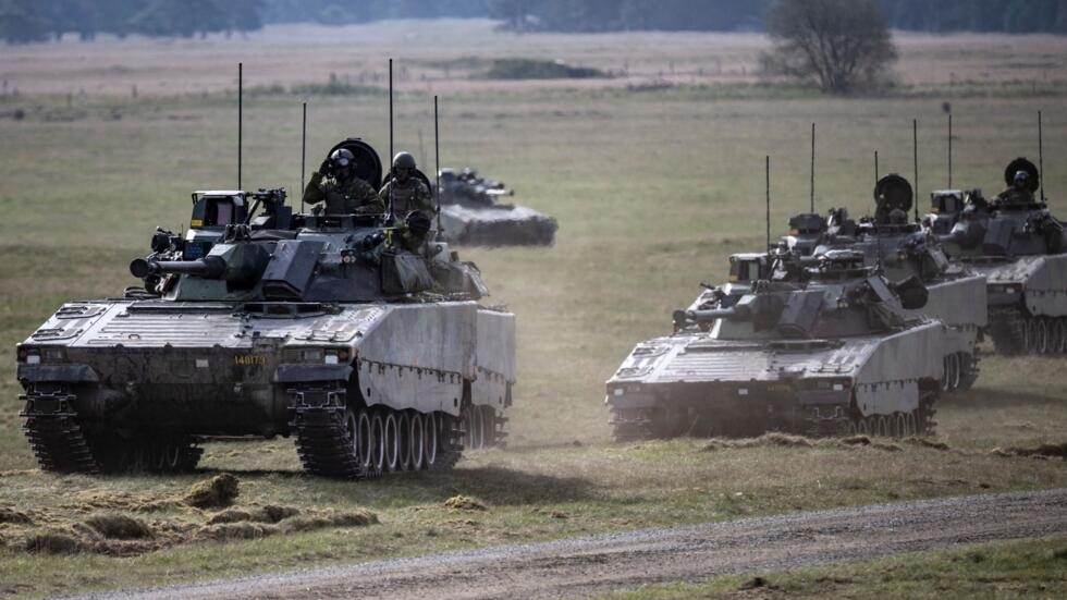 Guerre en Ukraine : la Suède annonce une aide militaire record de plus de 600 millions d'euros Guerre en Ukraine : la Suède annonce une aide militaire record de plus de 600 millions d'euros