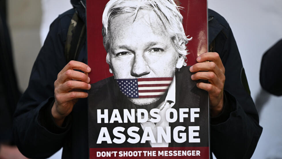 Julian Assange : l'ultime recours d'un lanceur d'alerte controversé Julian Assange : l'ultime recours d'un lanceur d'alerte controversé