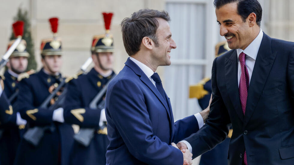 L'émir du Qatar Tamim ben Hamad Al-Thani entame une visite d'État en France