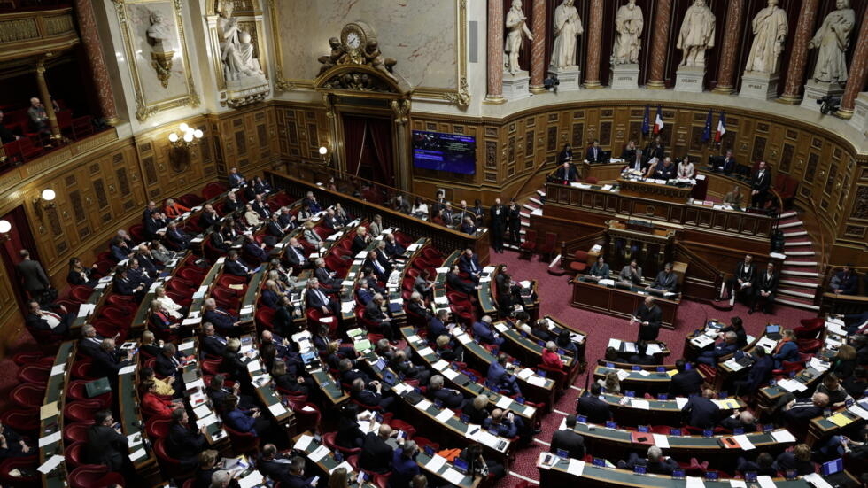 Le Sénat approuve l'inscription de l'IVG dans la Constitution sans modification Le Sénat approuve l'inscription de l'IVG dans la Constitution sans modification