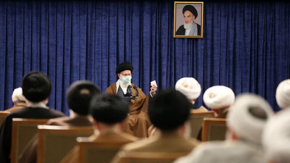 Iran : les ultraconservateurs lorgnent sur l'Assemblée des experts nommant le guide suprême Iran : les ultraconservateurs lorgnent sur l'Assemblée des experts nommant le guide suprême