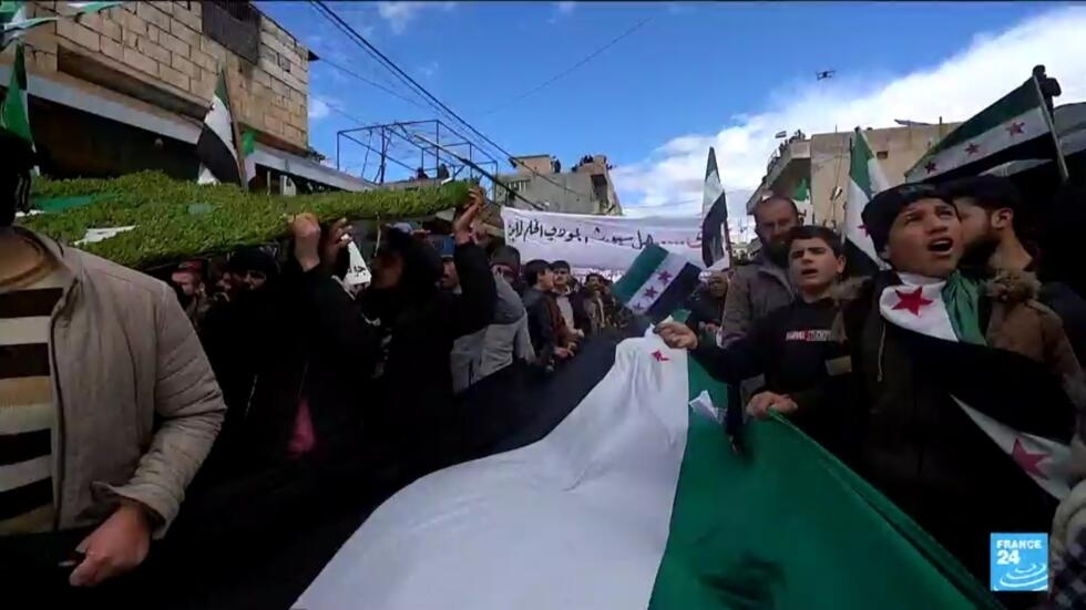 Syrie : à Idleb, le bastion rebelle commémore le 13e anniversaire du soulèvement Syrie : à Idleb, le bastion rebelle commémore le 13e anniversaire du soulèvement