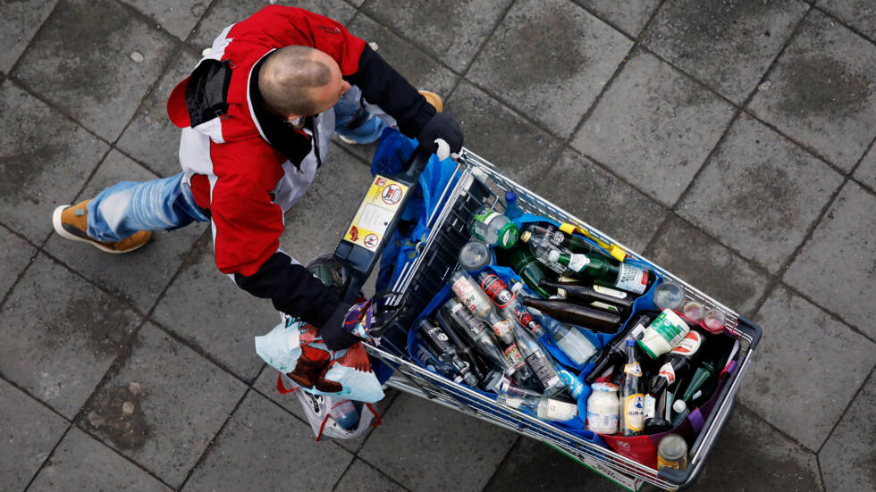 La consigne pour recyclage, une "fausse solution" pour lutter contre le plastique ? La consigne pour recyclage, une "fausse solution" pour lutter contre le plastique ?