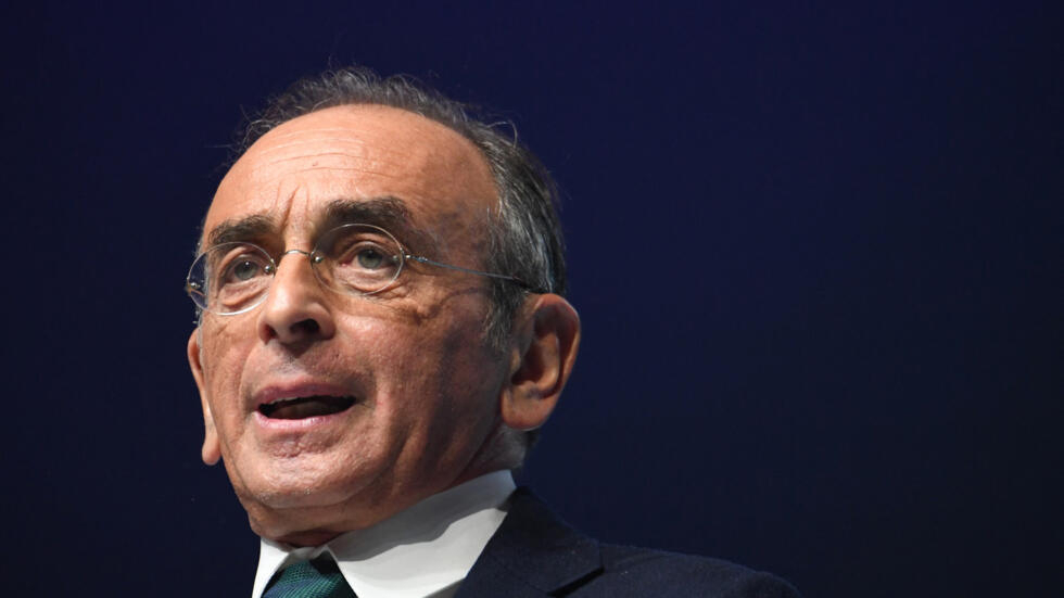 Éric Zemmour condamné en appel pour avoir qualifié le prénom Hapsatou d'"insulte à la France" Éric Zemmour condamné en appel pour avoir qualifié le prénom Hapsatou d'"insulte à la France"