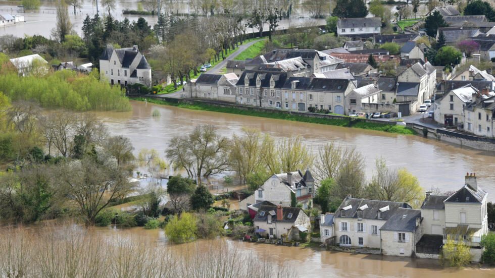 Face aux crues, des centaines d'évacuations préventives en Indre-et-Loire et dans la Vienne Face aux crues, des centaines d'évacuations préventives en Indre-et-Loire et dans la Vienne