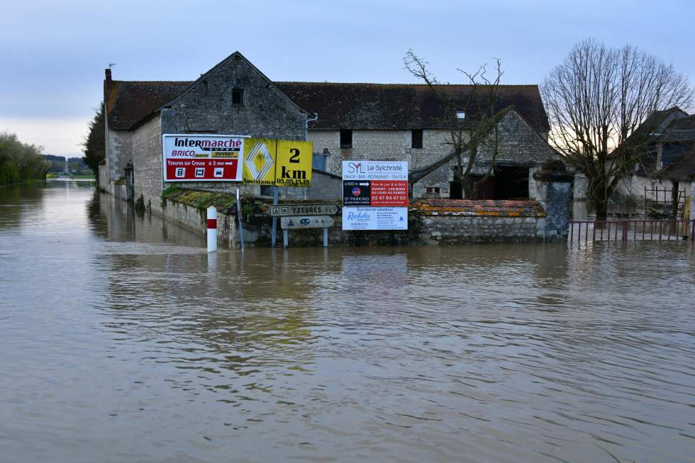 Face aux crues, des centaines d'évacuations préventives en Indre-et-Loire et dans la Vienne Face aux crues, des centaines d'évacuations préventives en Indre-et-Loire et dans la Vienne