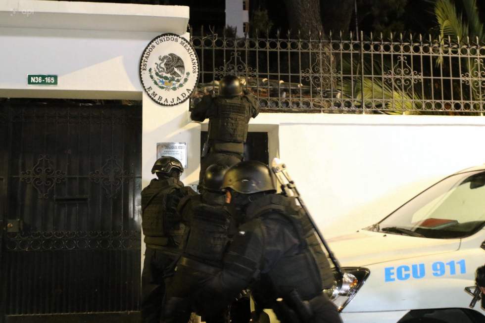Raid contre l'ambassade : les diplomates mexicains vont quitter l'Equateur Raid contre l'ambassade : les diplomates mexicains vont quitter l'Equateur