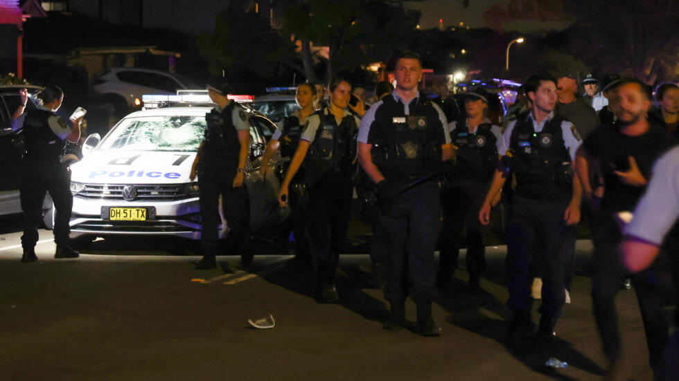 Australie : un suspect de 15 ans arrêté après une attaque au couteau dans une église près de Sydney