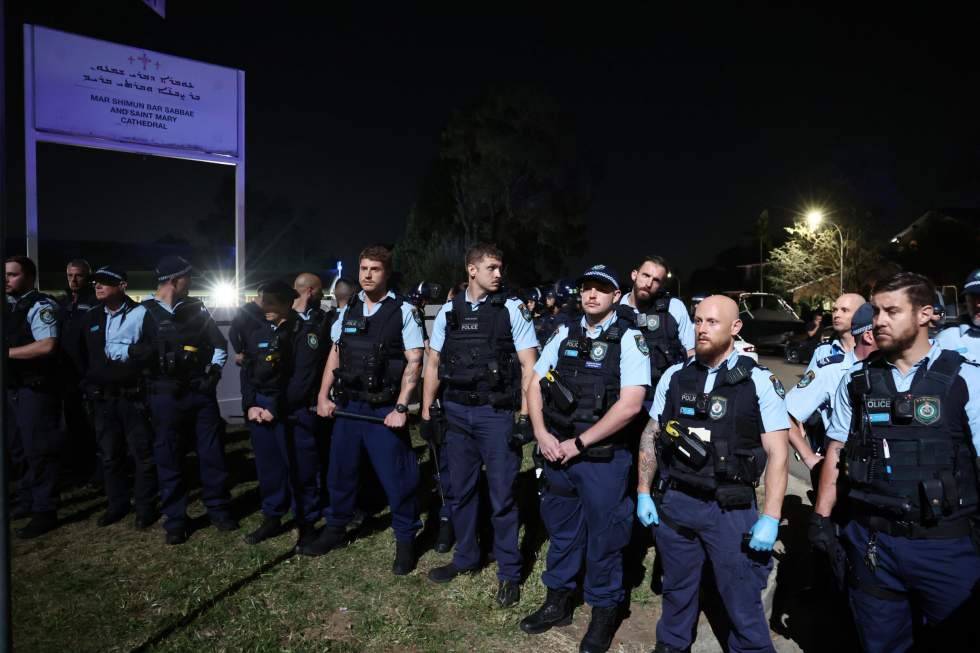 Australie : un suspect de 15 ans arrêté après une attaque au couteau dans une église près de Sydney