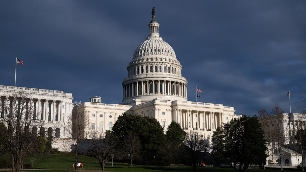 Aux États-Unis, la Chambre des représentants vote sur l'aide à l'Ukraine et Israël