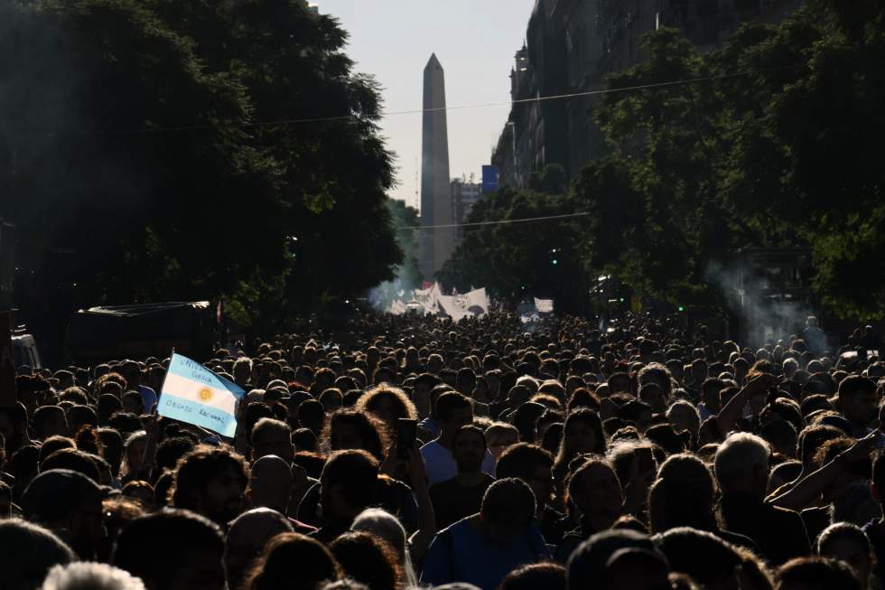 Des centaines de milliers d'Argentins manifestent pour défendre l'université publique