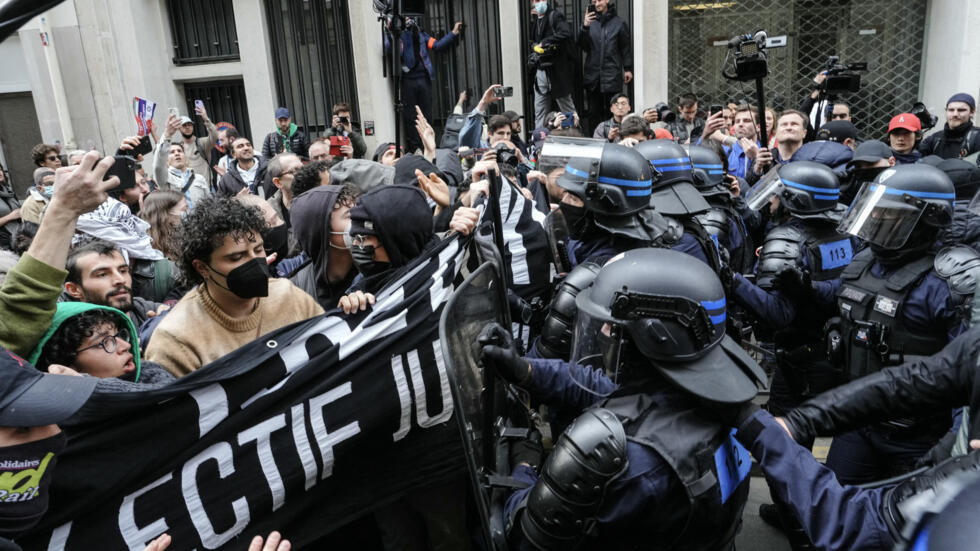 Un face à face tendu en dehors de Sciences Po Paris sur fond de mobilisation propalestinienne