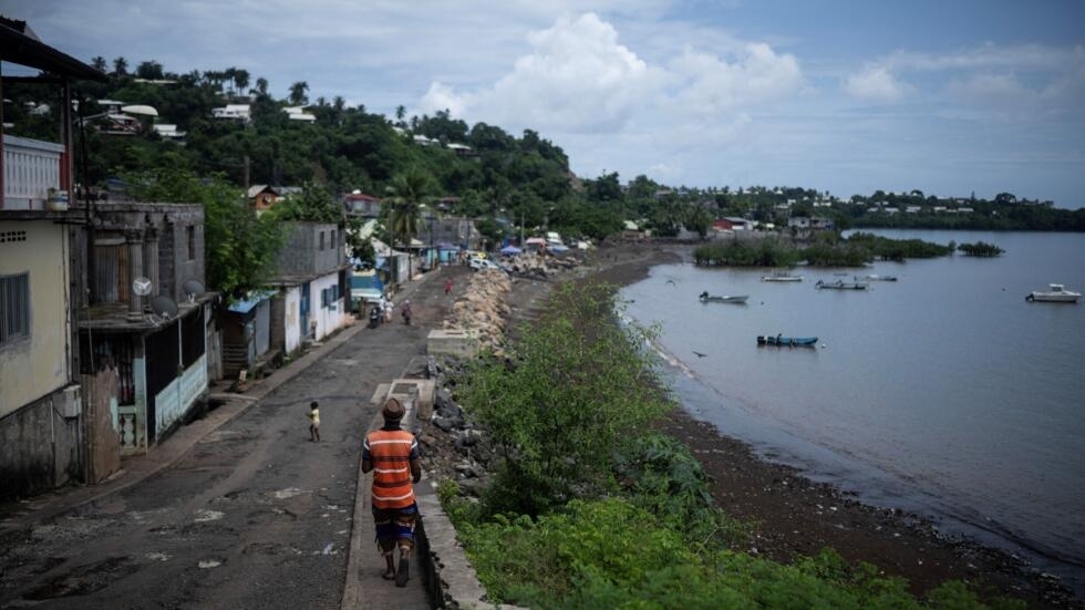 Choléra à Mayotte : la réponse des autorités est "adéquate", assure le ministre de la Santé