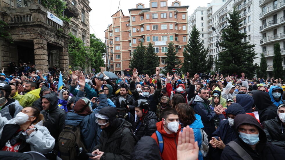 En Géorgie, les manifestants tentent d'empêcher le vote de la "loi russe"