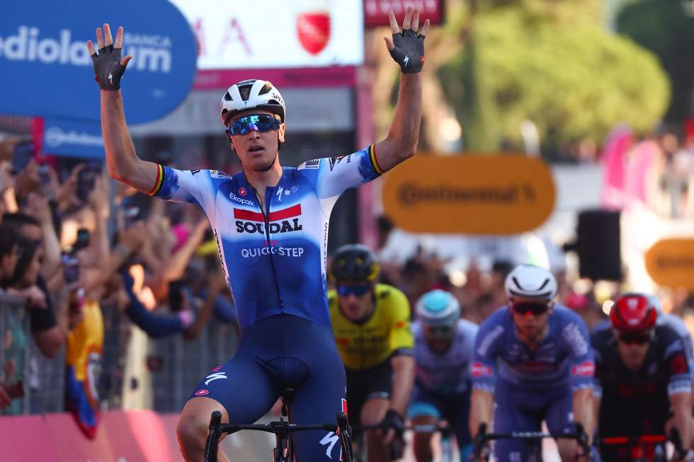 Tadej Pogacar impérial sur le Tour d'Italie, place au Tour de France