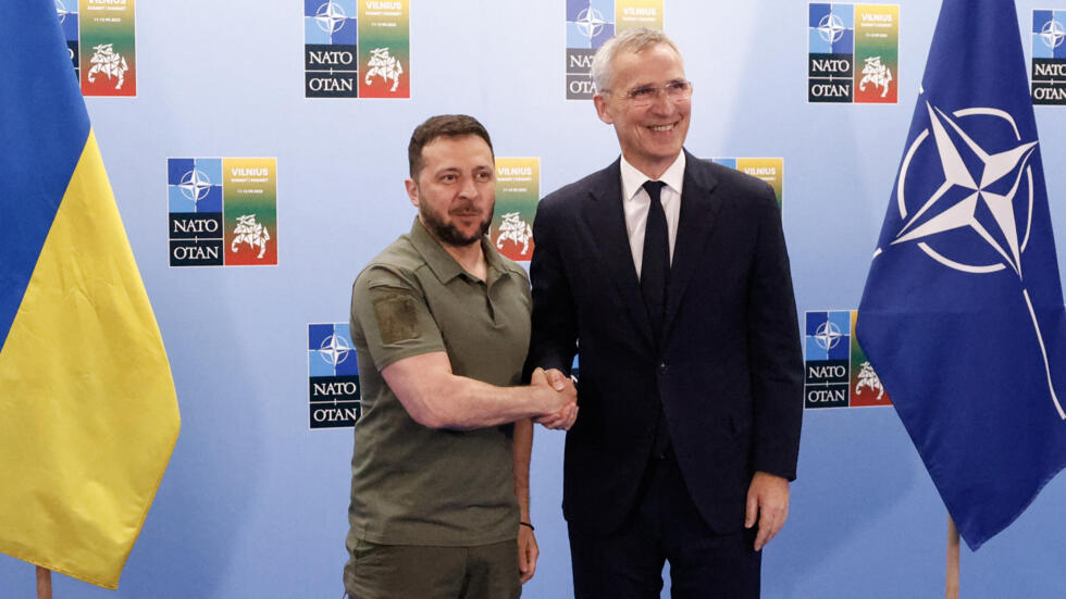L'Otan réfléchit à lever les restrictions sur l'usage des armes fournies à l'Ukraine L'Otan réfléchit à lever les restrictions sur l'usage des armes fournies à l'Ukraine