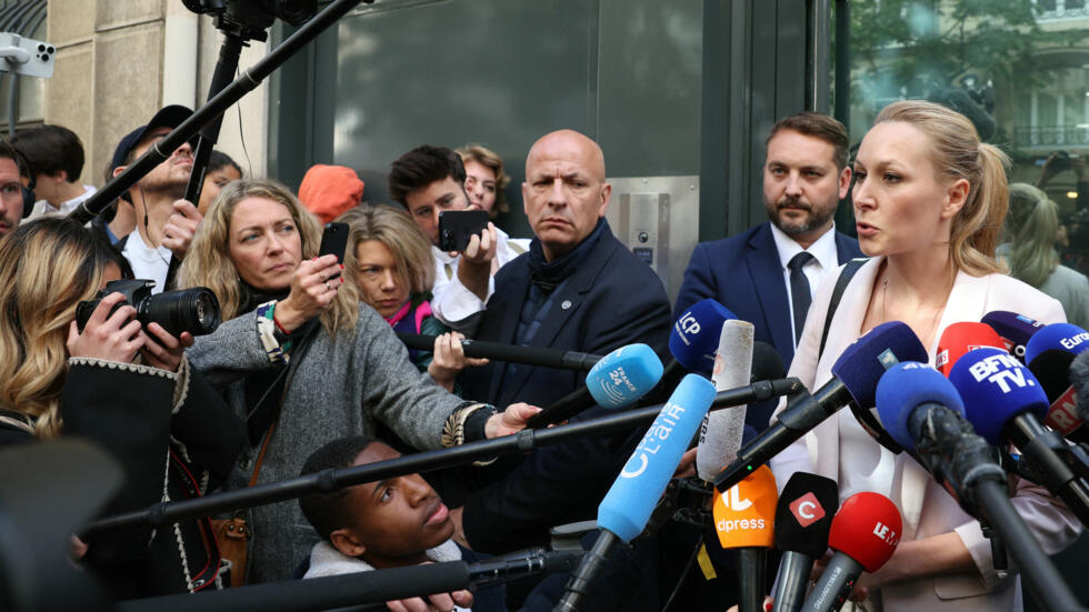 🔴 En direct : les partis négocient en vue des législatives, Macron s'exprimera mercredi