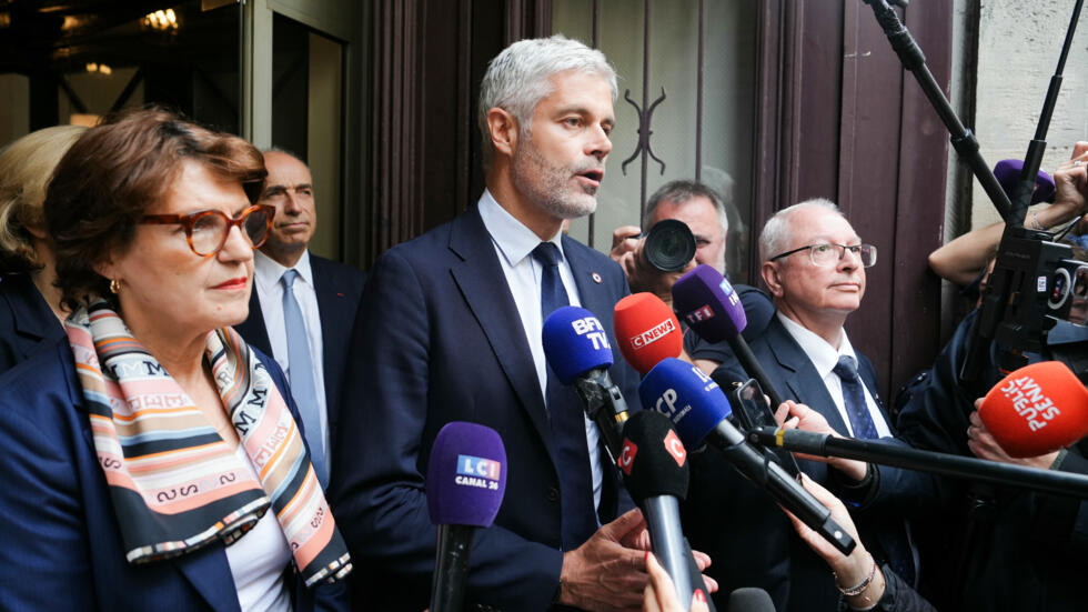 "C'est un film ?" : le siège de LR barricadé, Éric Ciotti introuvable, des candidats "sidérés"...