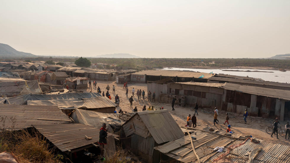 La RD Congo envisage des poursuites contre Apple en France et aux États-Unis