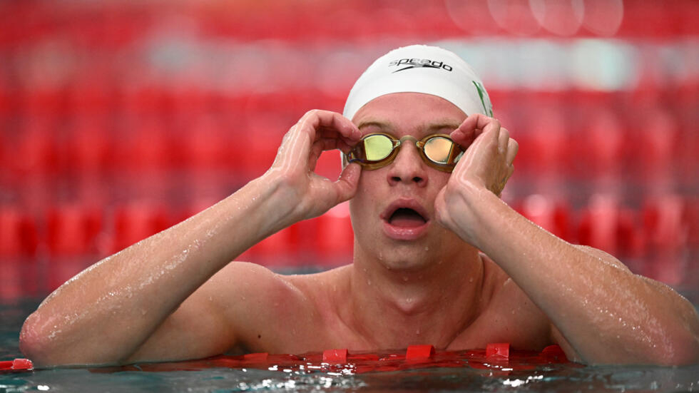 Natation : Léon Marchand assure sa place aux JO de Paris, sans plus