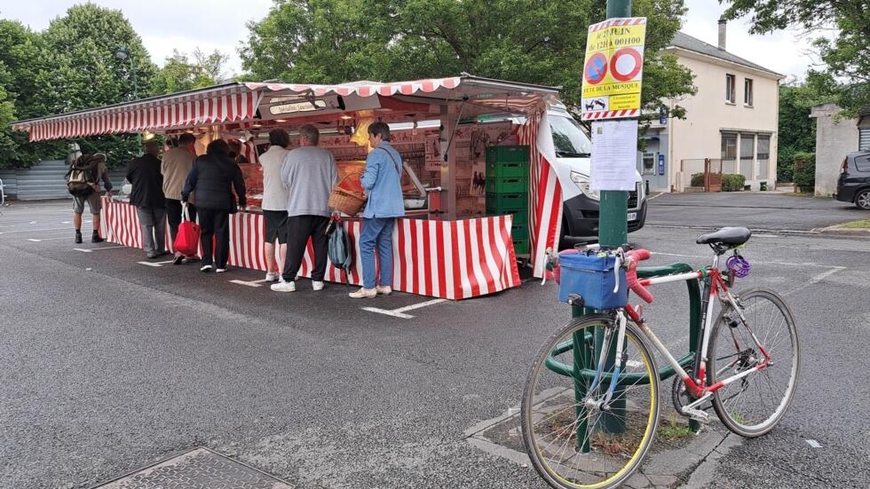 À Champagne-sur-Seine, on vote RN car "ils ont fait venir des gens de partout"