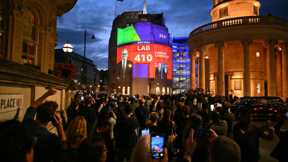 Législatives britanniques : victoire écrasante des travaillistes, selon les sondages sortie des urnes Législatives britanniques : victoire écrasante des travaillistes, selon les sondages sortie des urnes