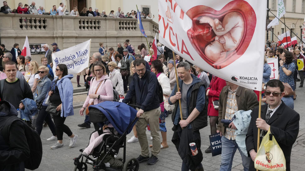 En Pologne, le Parlement rejette la décriminalisation de l'aide à l'avortement En Pologne, le Parlement rejette la décriminalisation de l'aide à l'avortement