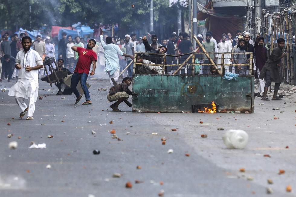 Bangladesh : une centaine de morts dans les manifestations, une prison prise d'assaut