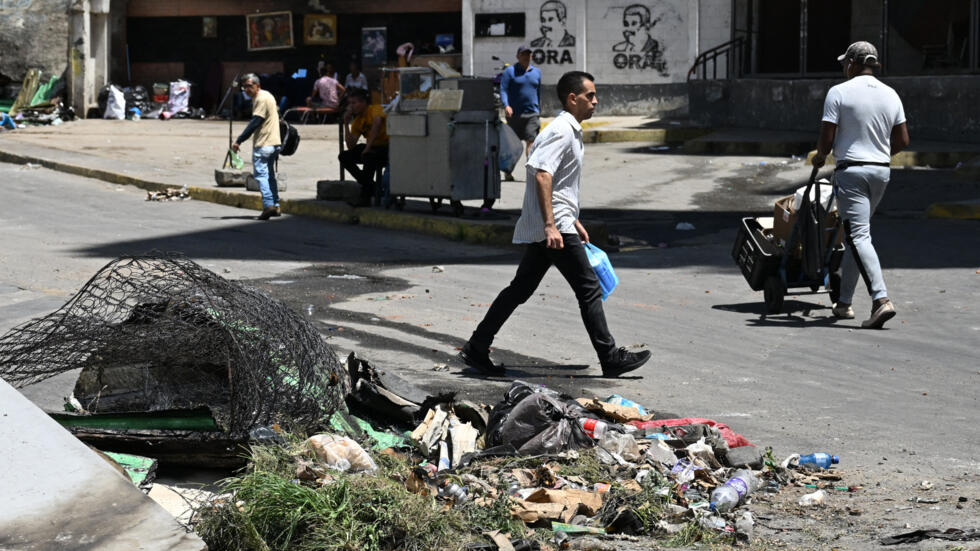 Venezuela : quatre morts, des centaines d'arrestations et de nouvelles manifestations en vue