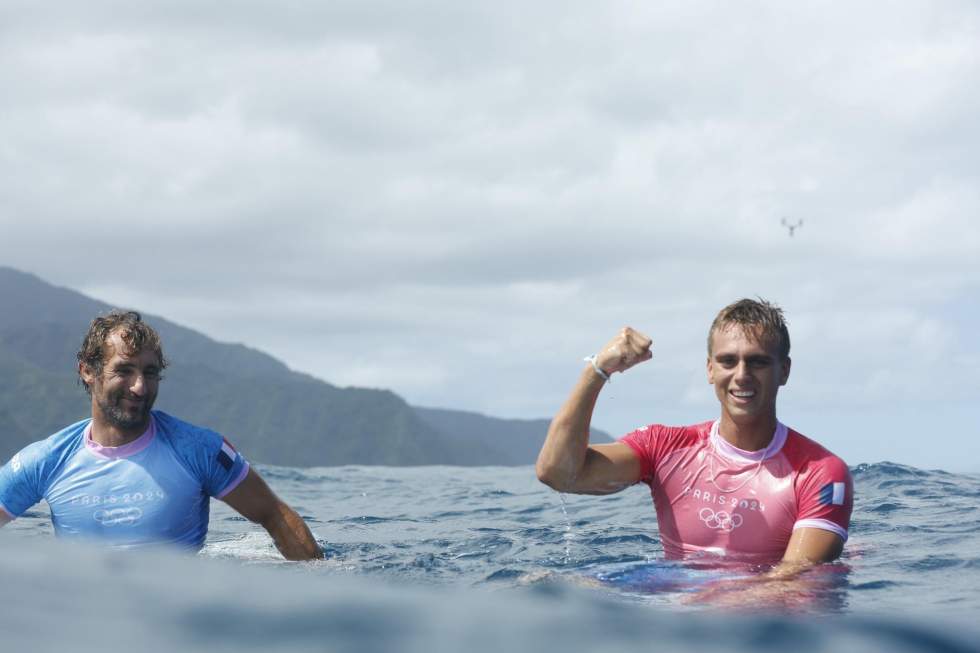 JO 2024 - Surf : Kauli Vaast et Johanne Defay domptent Teahupo'o pour aller en demi-finales