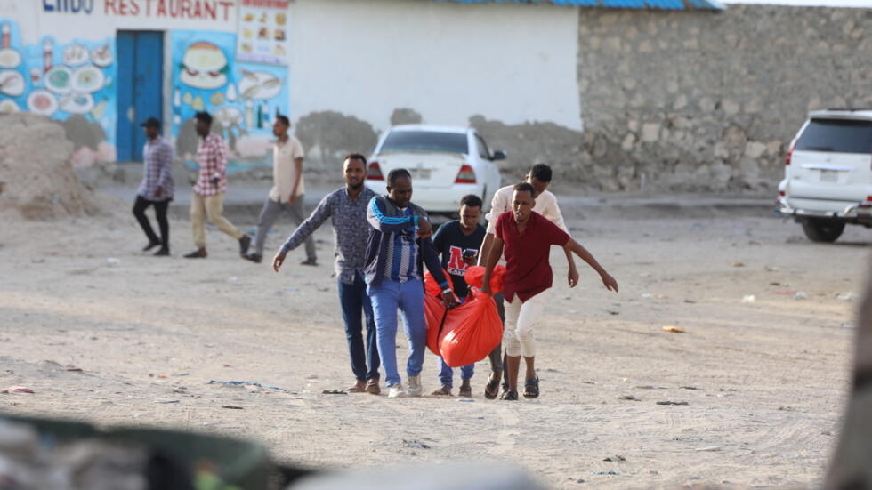 Somalie : une trentaine de morts dans un attentat des shebabs sur une plage de Mogadiscio