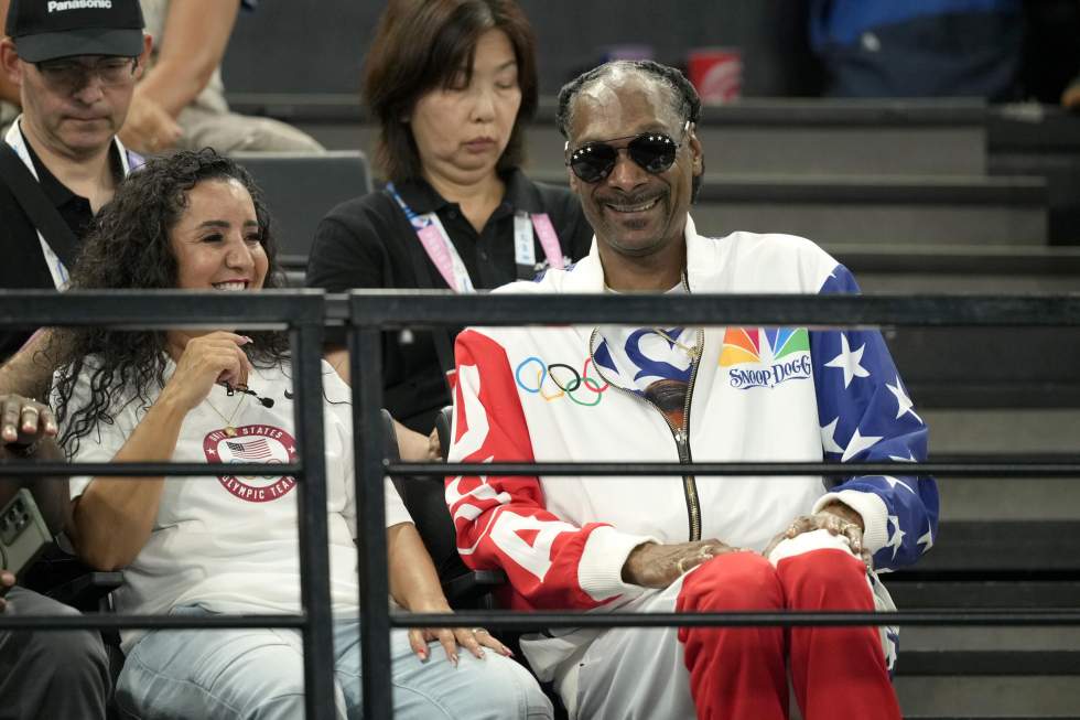 En images : le rappeur américain Snoop Dog vit sa meilleure vie aux JO 2024 de Paris