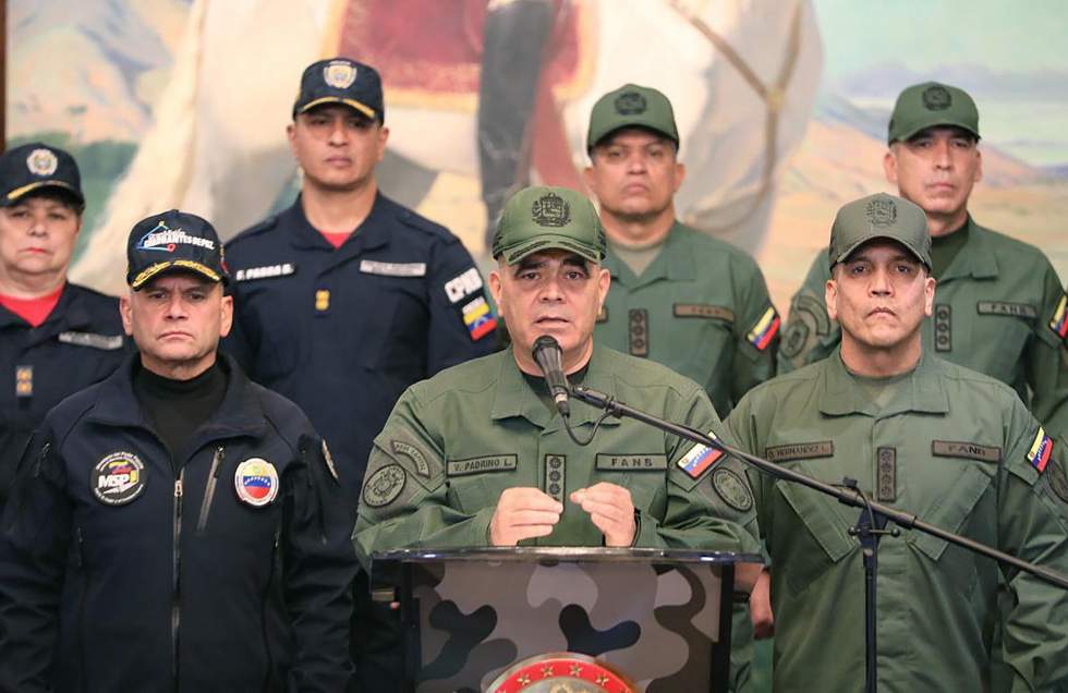 Venezuela : loyale à Nicolas Maduro, l'armée rejette les appels de l'opposition Venezuela : loyale à Nicolas Maduro, l'armée rejette les appels de l'opposition