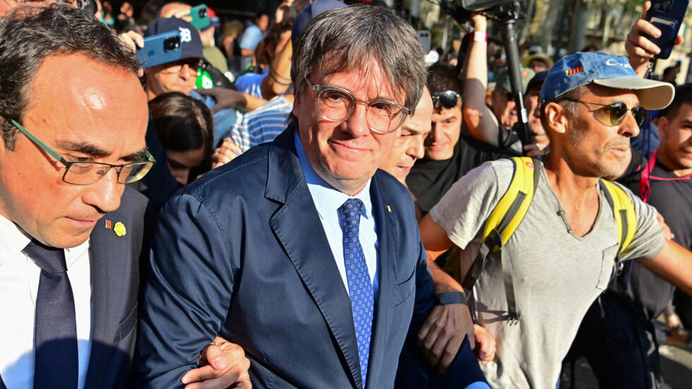 Le leader indépendantiste catalan Carles Puigdemont de retour en Espagne, après sept ans d'exil Le leader indépendantiste catalan Carles Puigdemont de retour en Espagne, après sept ans d'exil
