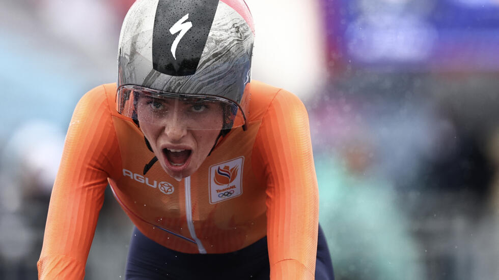 Tour de France Femmes : la tenante du titre Demi Vollering s'empare déjà du maillot jaune Tour de France Femmes : la tenante du titre Demi Vollering s'empare déjà du maillot jaune